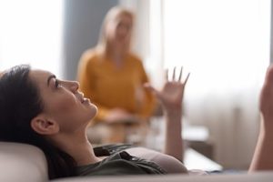 woman participates in therapy at a cocaine addiction treatment center in TX