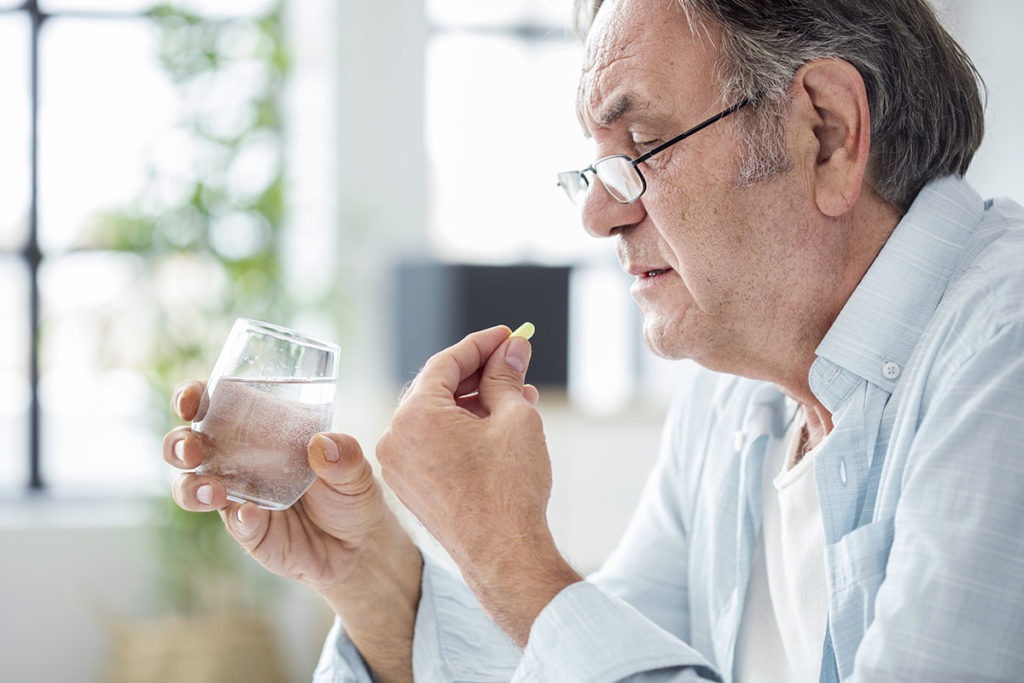 Man wondering how do painkillers work