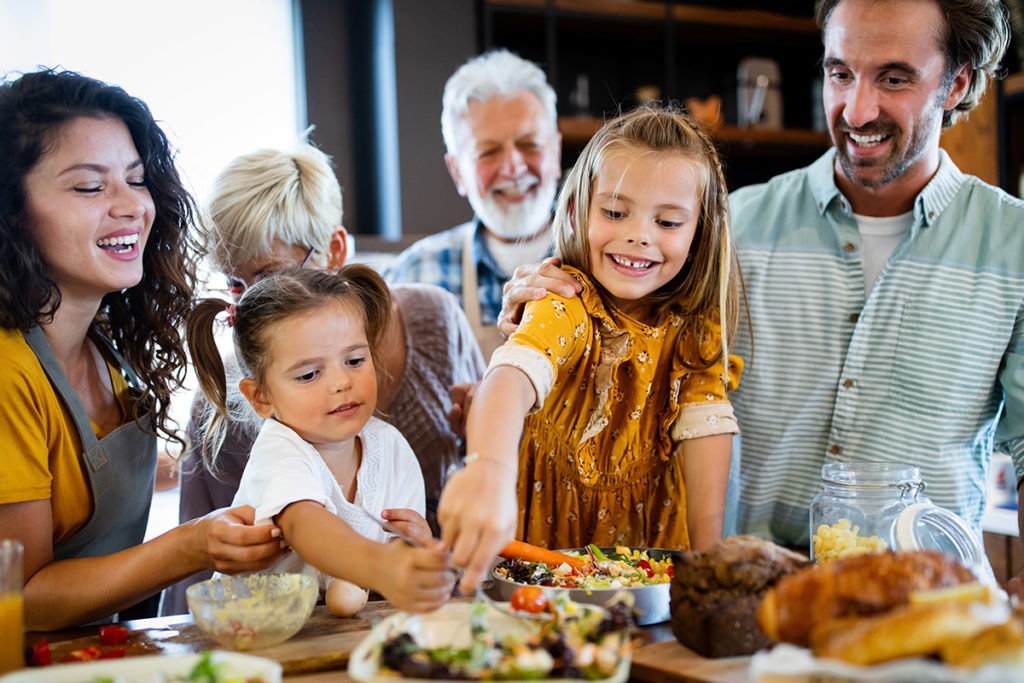 sober Thanksgiving meal with family for staying sober during the holidays