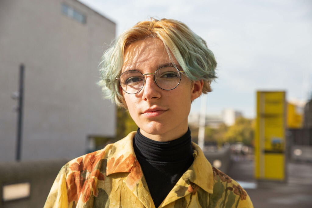 a confident person has learned healthy coping mechanisms in therapy